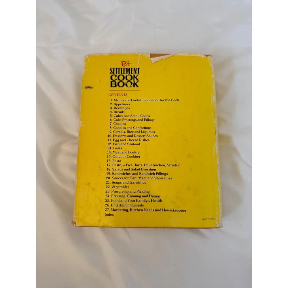 The Settlement Cook Book 1976 Revised Enlarged Simon & Schuster Hardcover Yellow